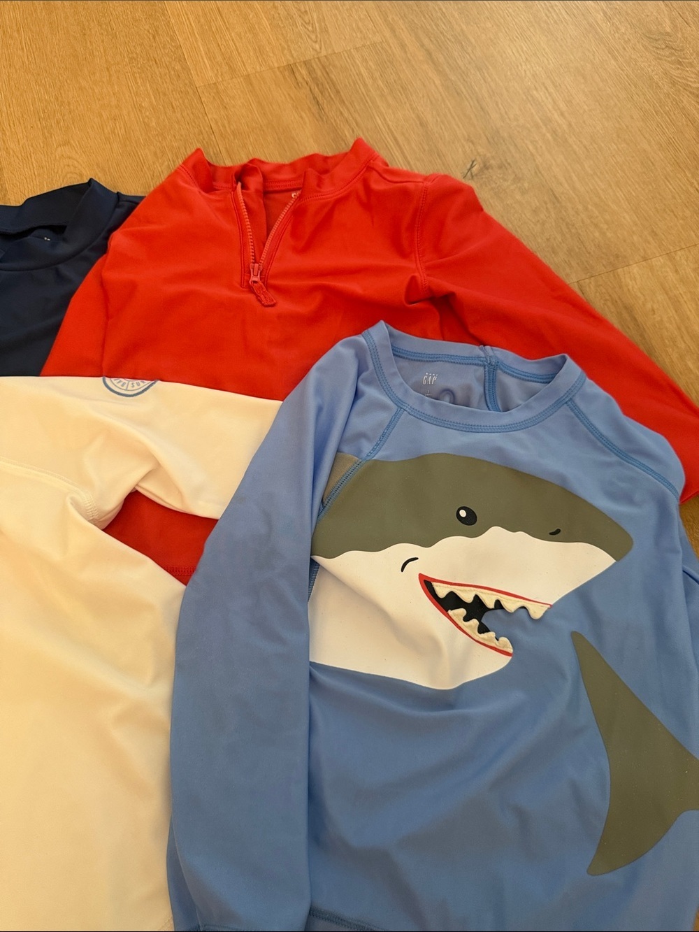 Kids Rash Guards - Picture 3 of 3